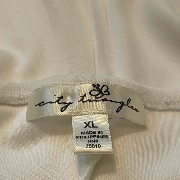 White Sleeveless Party Dress with Sequins Junior XL - Picture 4 of 7